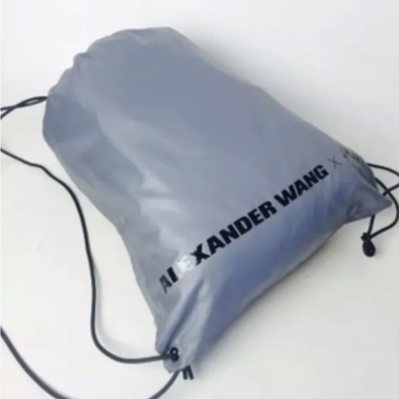 Alexander Wang & H&M VIP Pro Drawstring Back Pack Yoga Gym Beach Bag Limited NEW - Picture 2 of 6